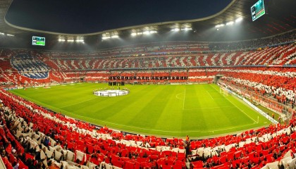 优游国际-绿军交易棋局再占先机 开拓者押注未来搏附加赛门票